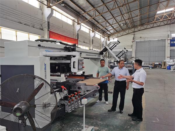 攜竭誠之心 引企業(yè)入寧——寧津縣長官鎮(zhèn)赴粵招商聚焦機械設備研發(fā)