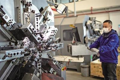 以重點項目為引擎，以研發(fā)創(chuàng)新為驅(qū)動 機械設備產(chǎn)業(yè)撐起穩(wěn)增長“脊梁”